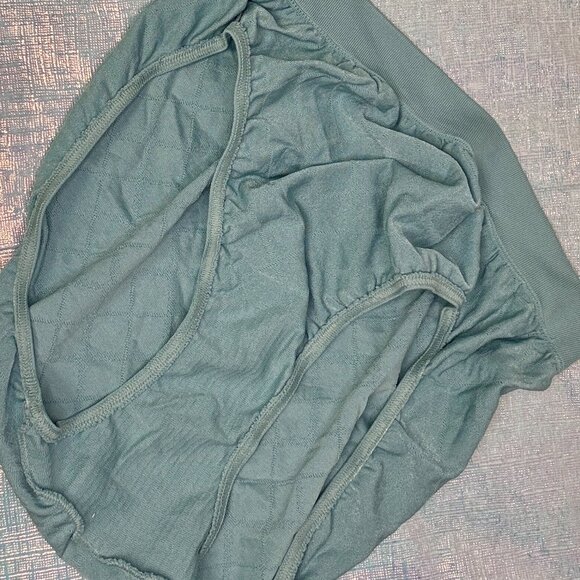 VTG Bali 100% Nylon Seamless Hi-Cut Brief SZ. 6/7 NWOT SeaFoam Green - Picture 4 of 5